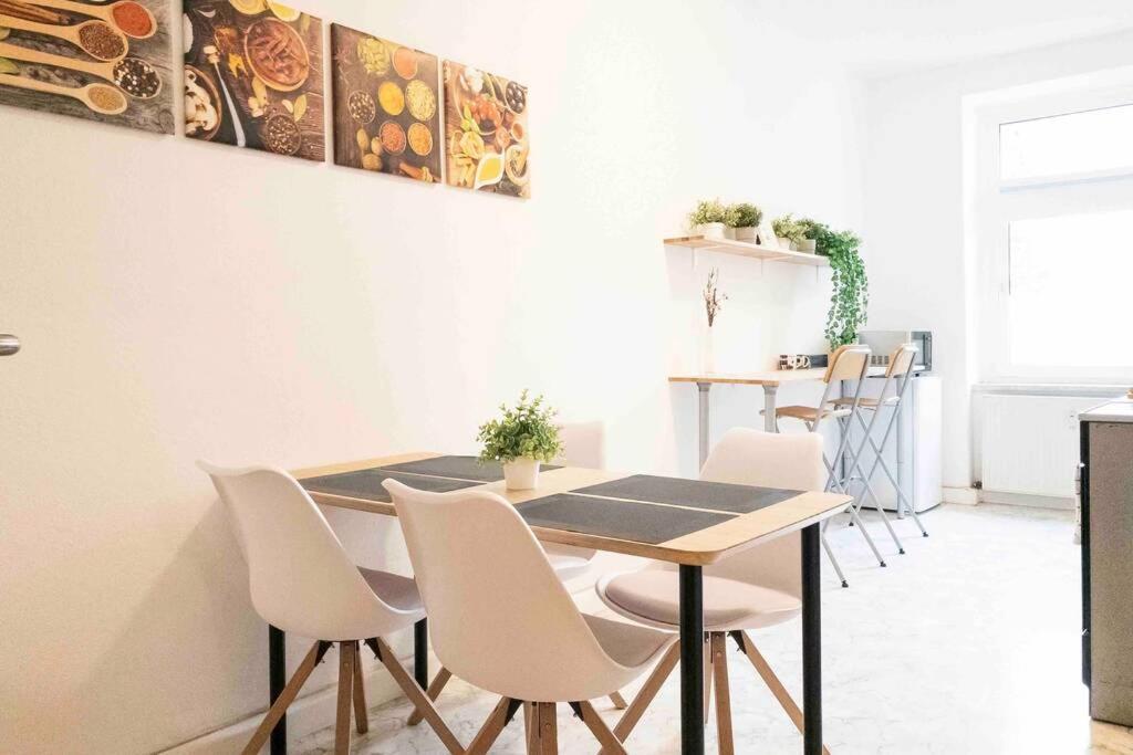 Top Moderne Wohnung In Leipziger Altbau - Netflix Inklusive Ngoại thất bức ảnh