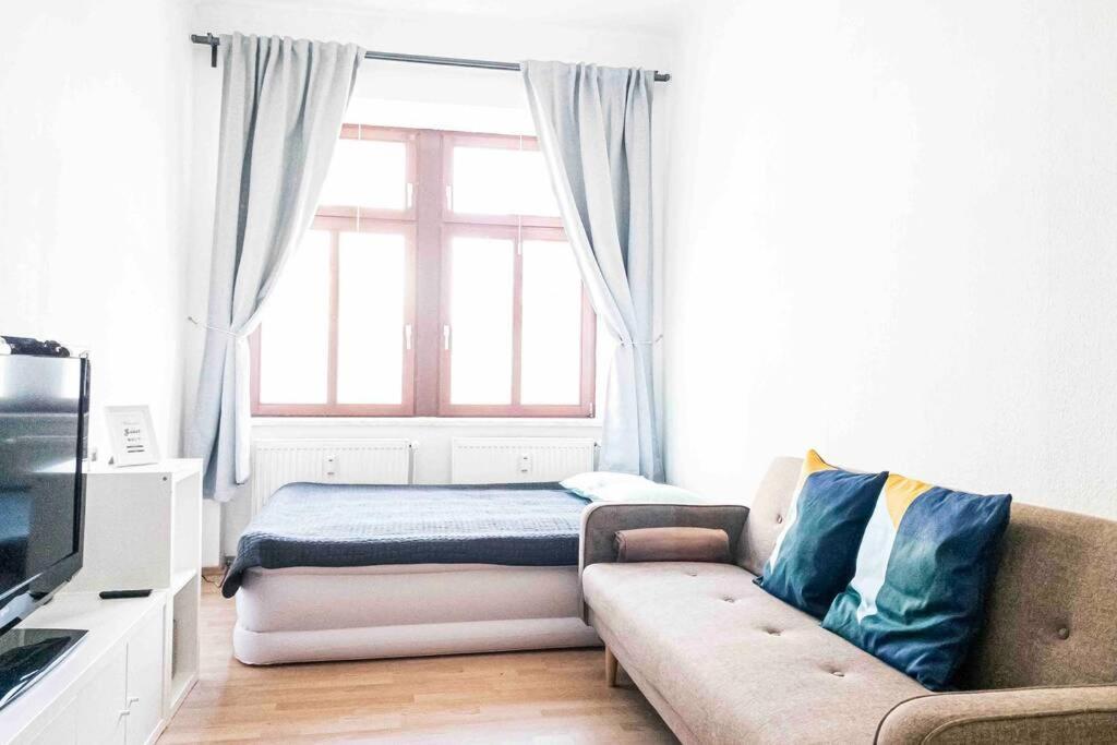 Top Moderne Wohnung In Leipziger Altbau - Netflix Inklusive Ngoại thất bức ảnh