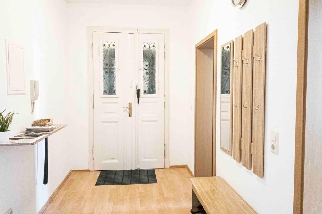 Top Moderne Wohnung In Leipziger Altbau - Netflix Inklusive Ngoại thất bức ảnh