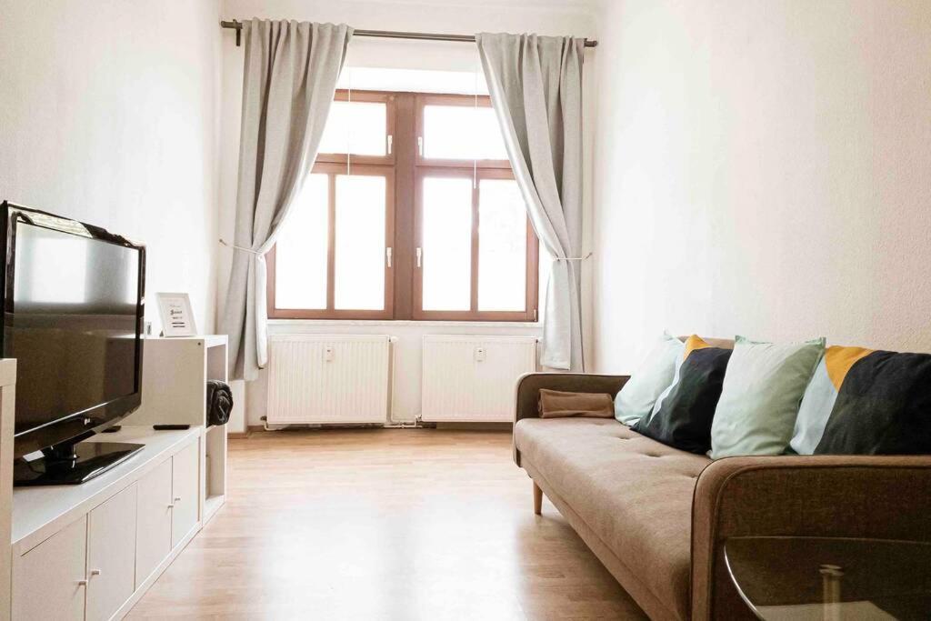 Top Moderne Wohnung In Leipziger Altbau - Netflix Inklusive Ngoại thất bức ảnh